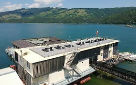 Hotel Plutitor Lebăda